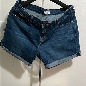 Levi's cuffed shorts